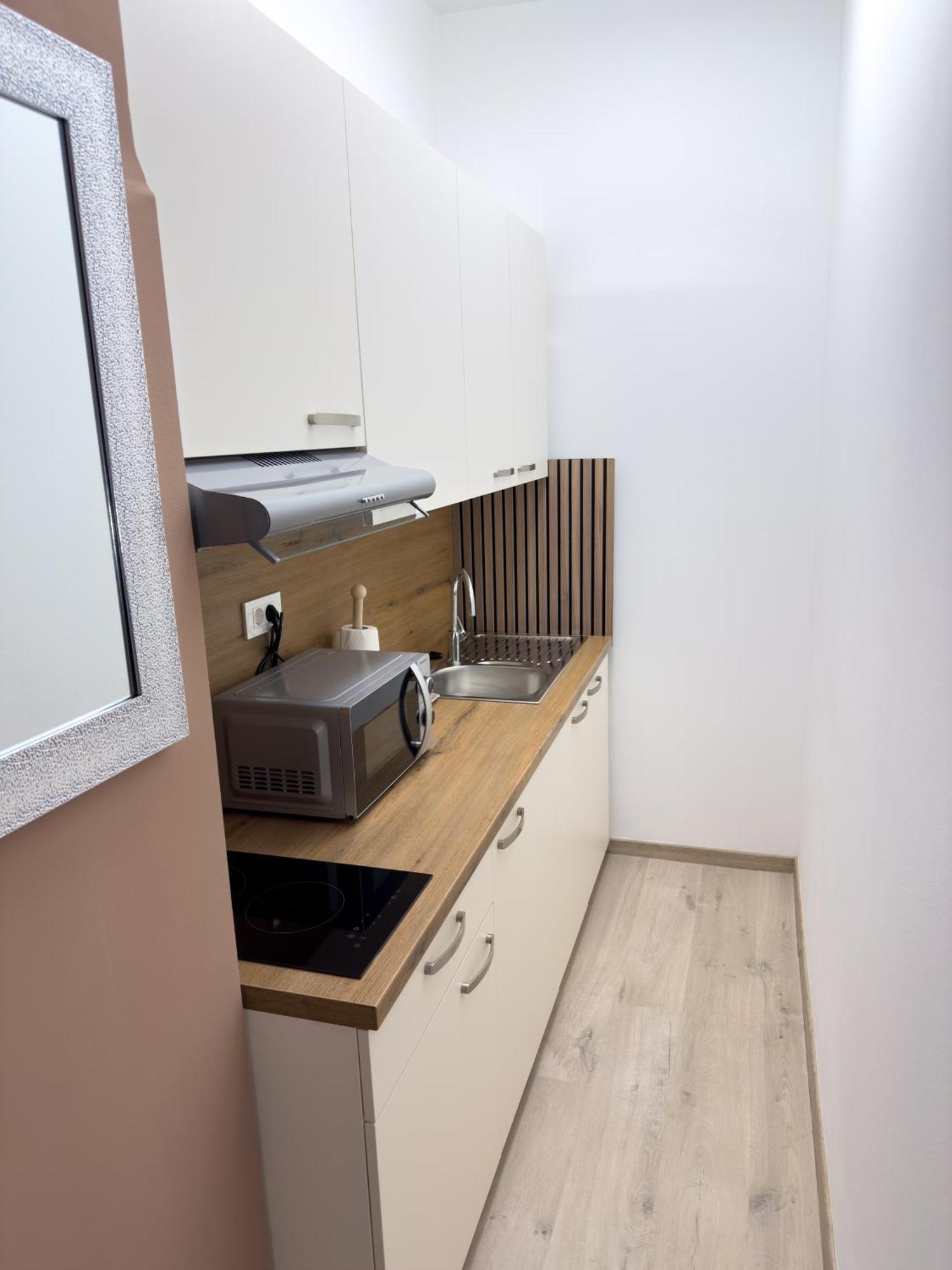 Apartments Adamas Celje Esterno foto