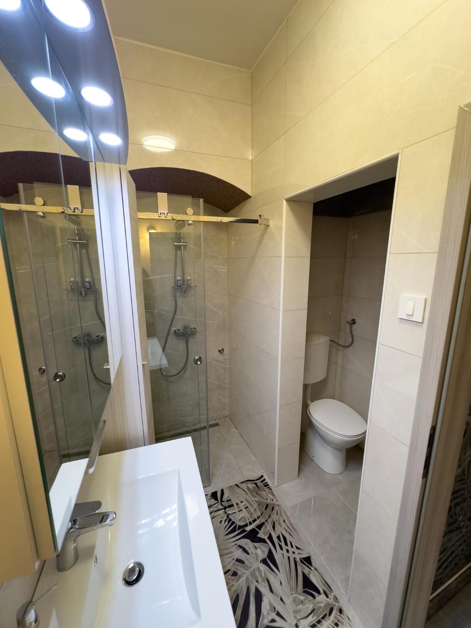 Apartments Adamas Celje Esterno foto